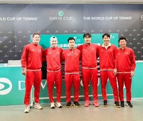 【戴维斯杯】张之臻、崔杰建功，中国队2比0领先黑山队